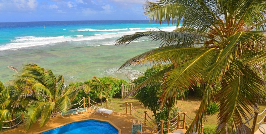 private villa balcony sea view beach pool wifi