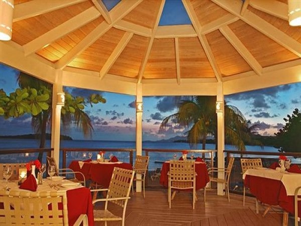 Chenay Bay Beach Resort restaurant-