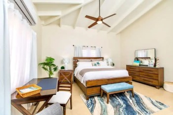Airbnb St Croix Christiansted Sunshine Sugar bedroom