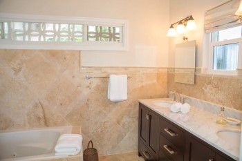 Airbnb Christiansted St Croix McDonald Villa bath