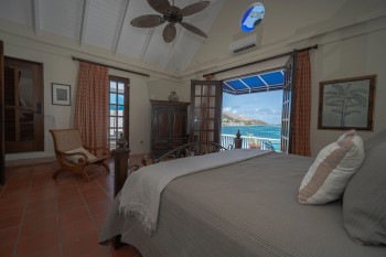 VRBO St Croix Rainbow Cove villa bedroom