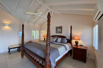 near VRBO Villa Madeeline St Croix - Avalon bedroom