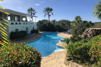 near VRBO Villa Madeleine St Croix - Villa Golden Blue pool