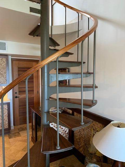 Gentle Winds St Croix for sale 2023 I-8 stairs