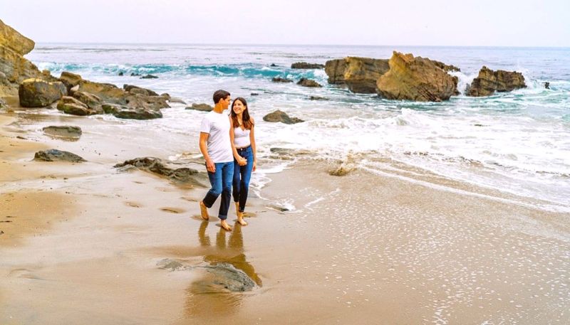 sandy beach couple St Croix honeymoon romantic atmosphere